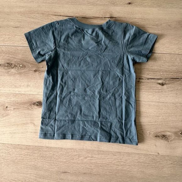 Southern Sass Smocks Tractor French Knot
Shirt‎ Blue 5 NWT IN PACKAGING - Picture 6 of 6